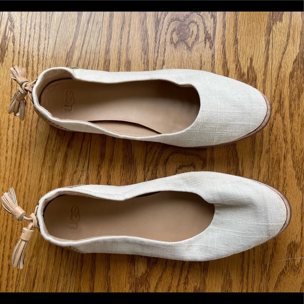 Ugg casual slip on
